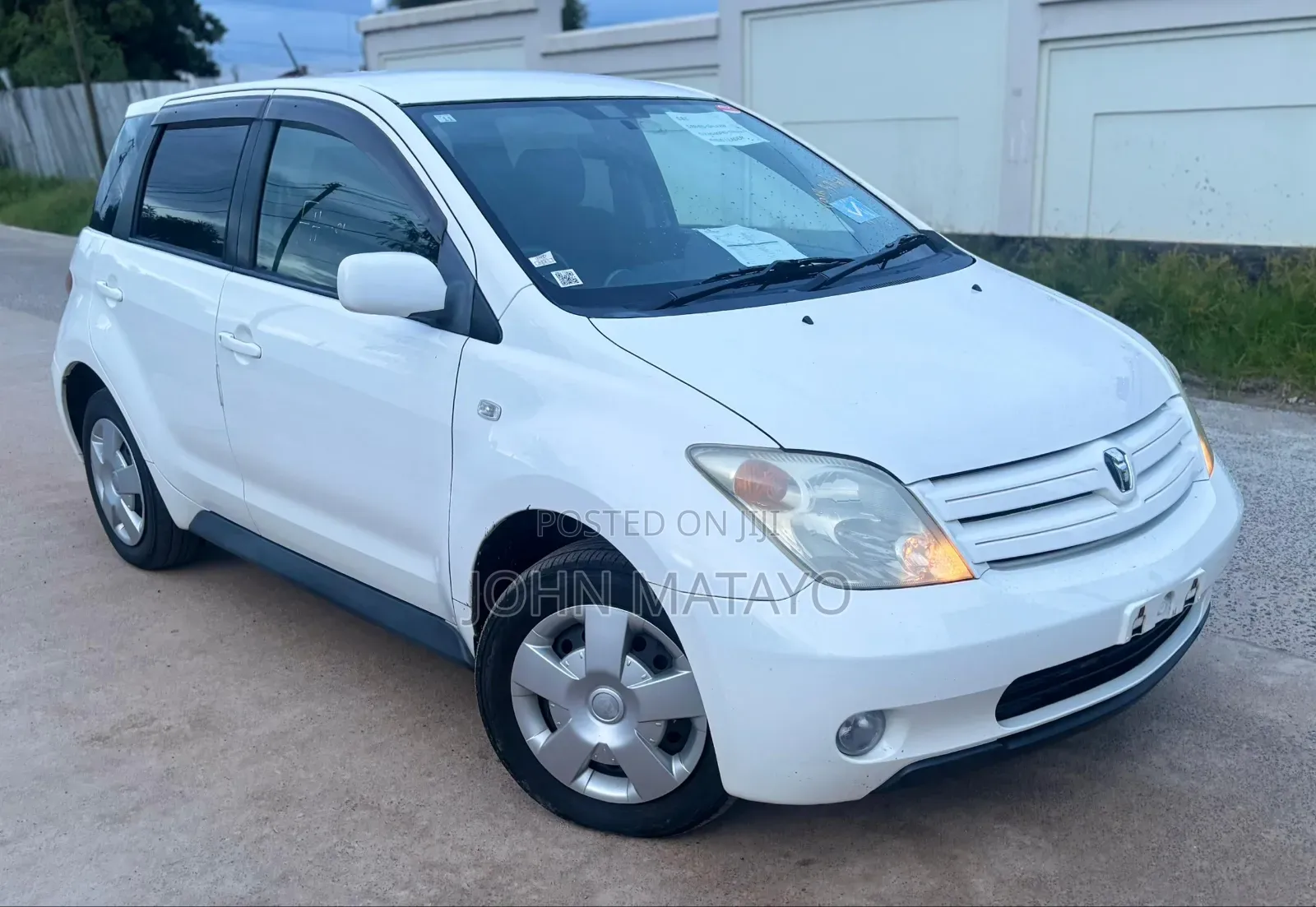 Toyota IST 2003 White