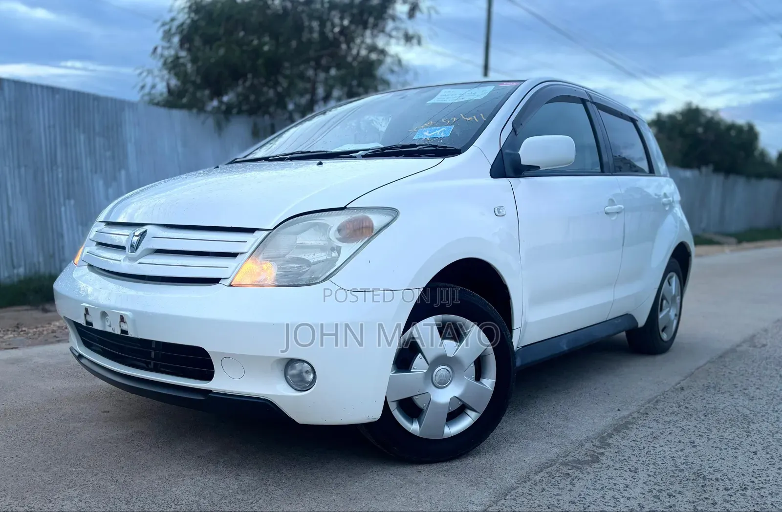 Toyota IST 2003 White