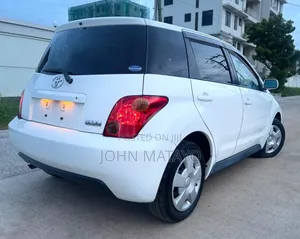 Toyota IST 2003 White