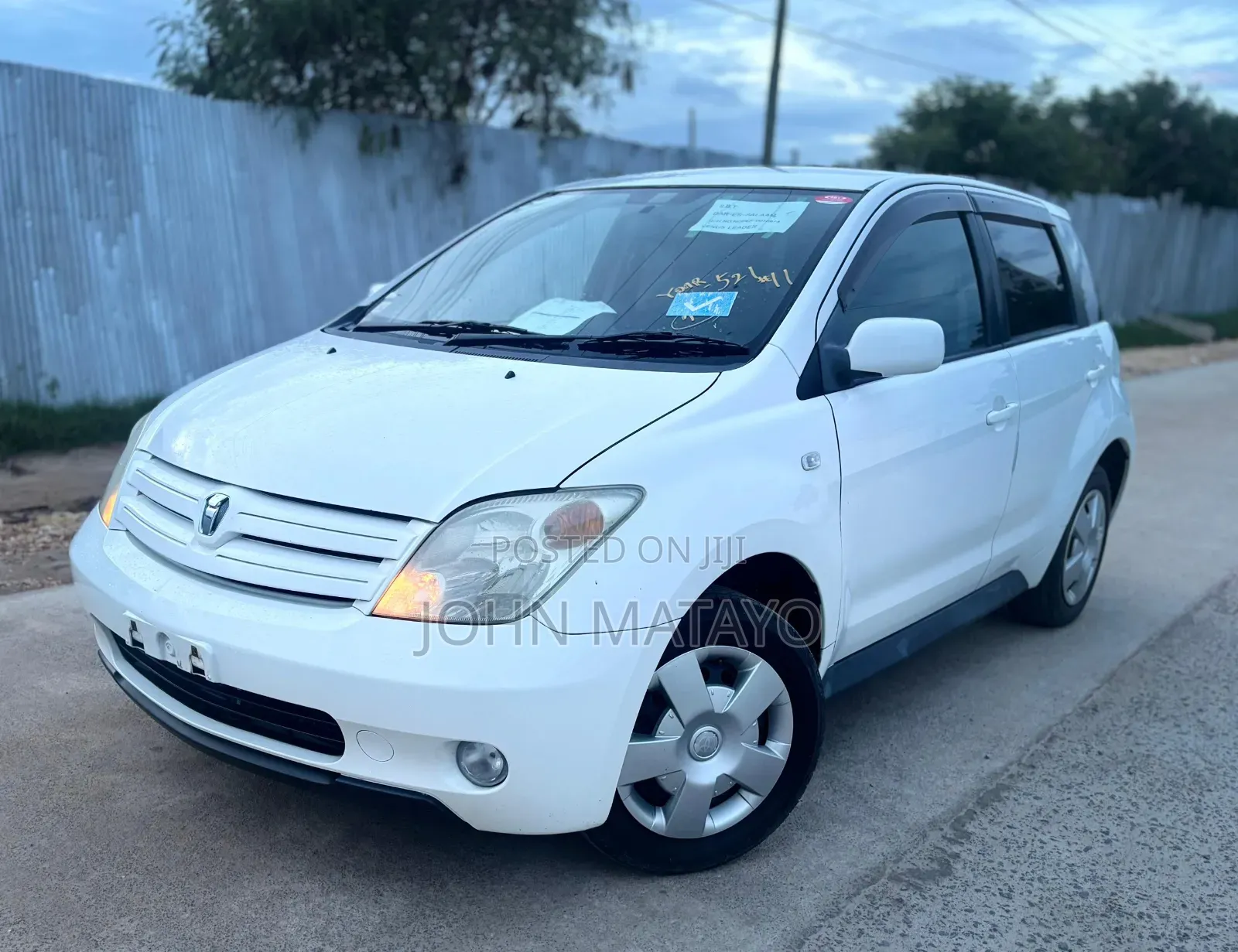 Toyota IST 2003 White