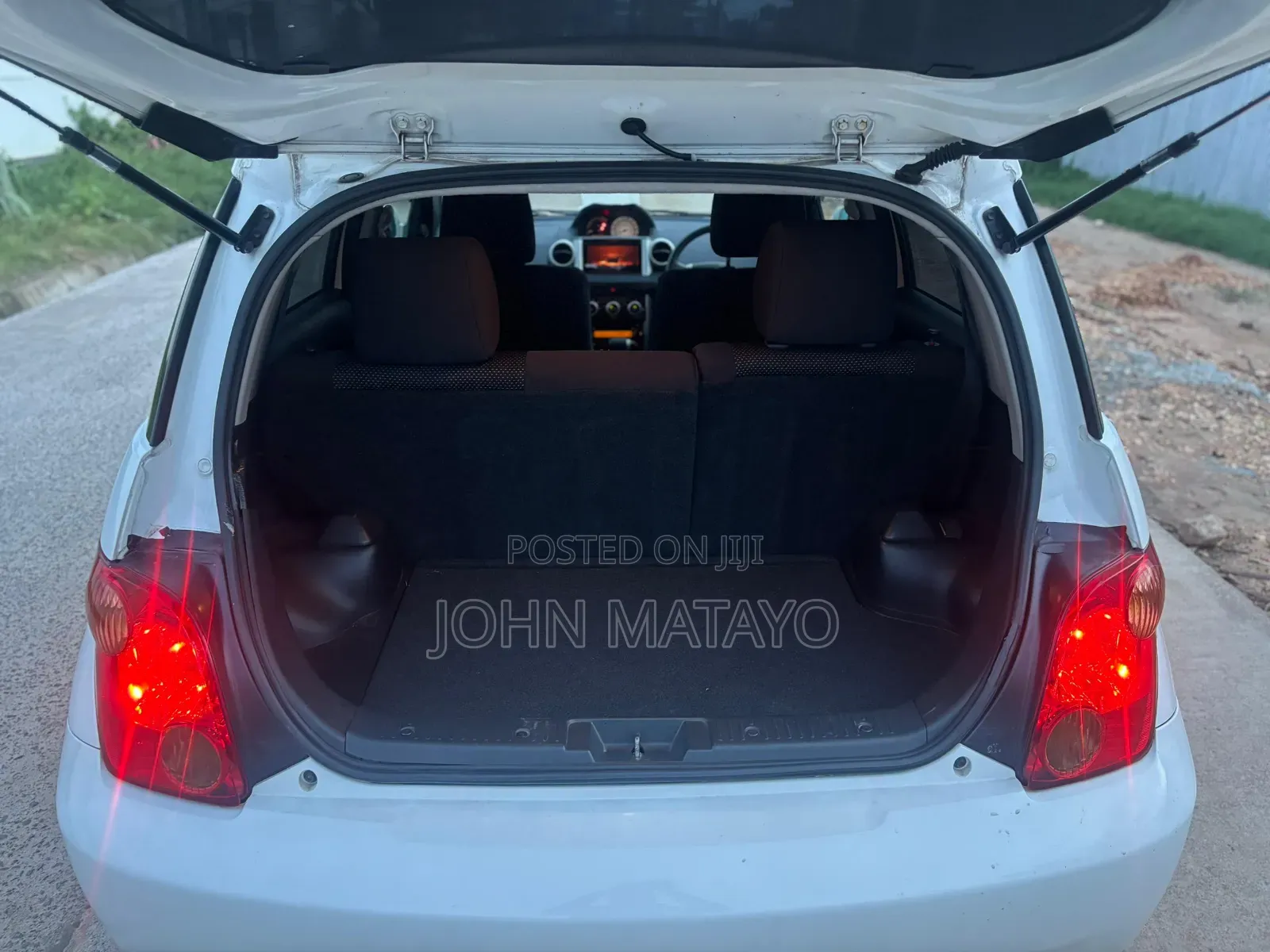 Toyota IST 2003 White