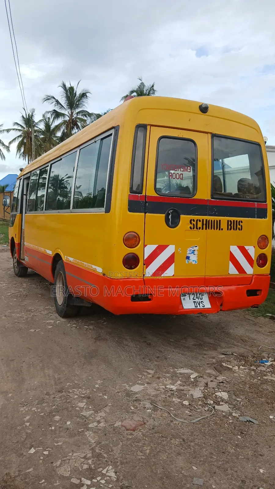 Mitsubishi Fuso Rosa 2004 Yellow