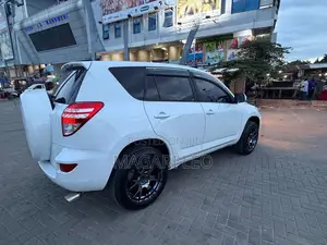 Toyota RAV4 2008 White