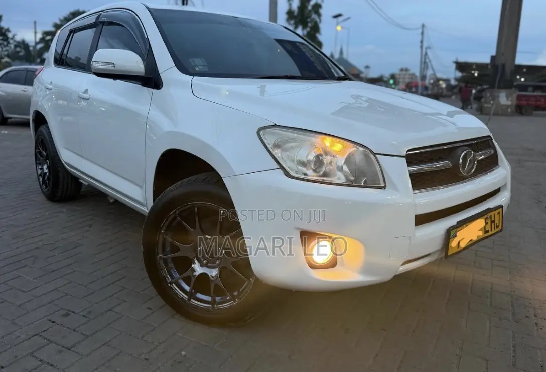 Toyota RAV4 2008 White