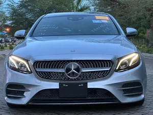 Mercedes-Benz E200 2016 Silver