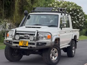 Toyota Land Cruiser 4.5 V8 TD 2019 White