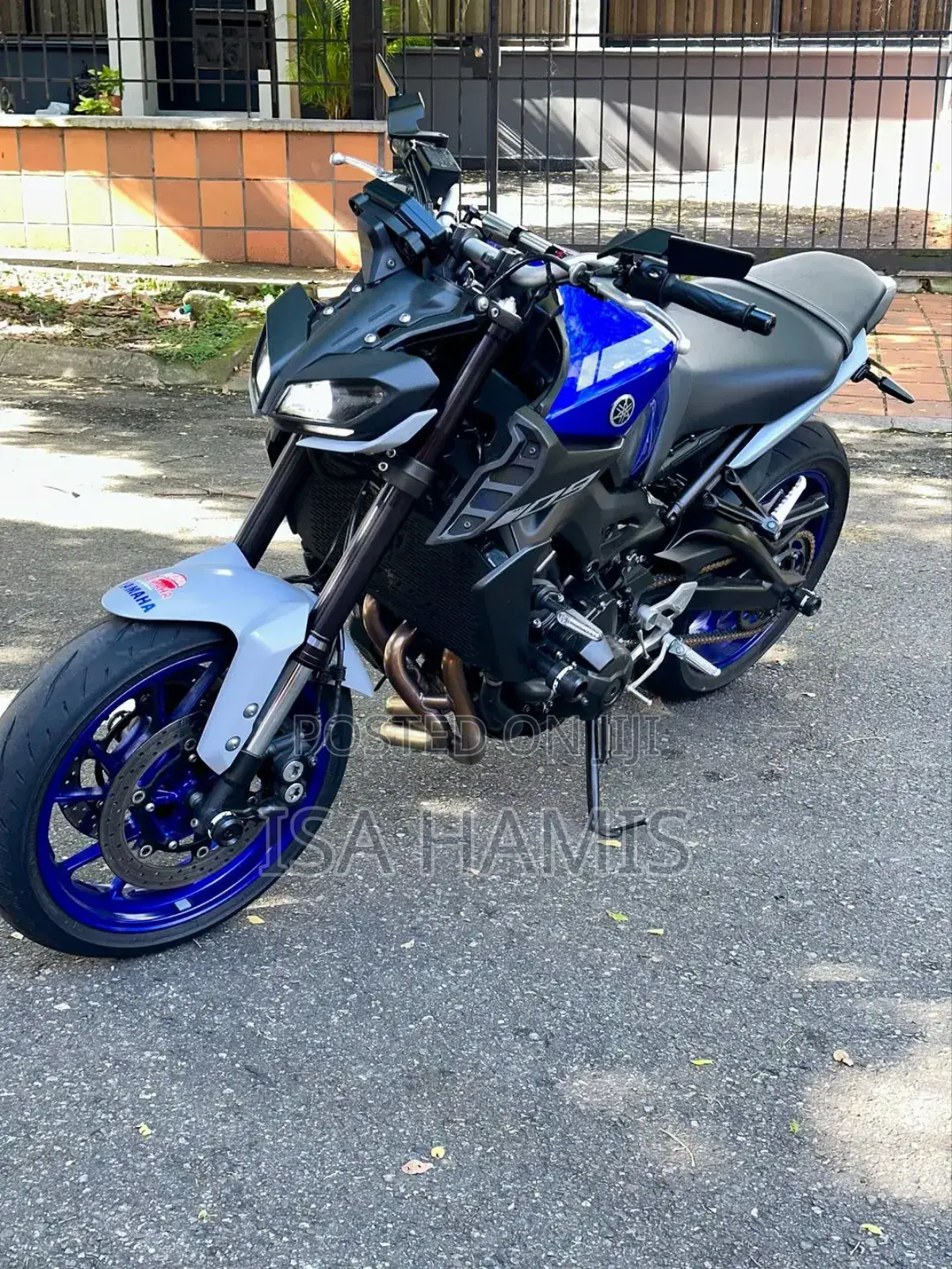 Yamaha 2022 Blue