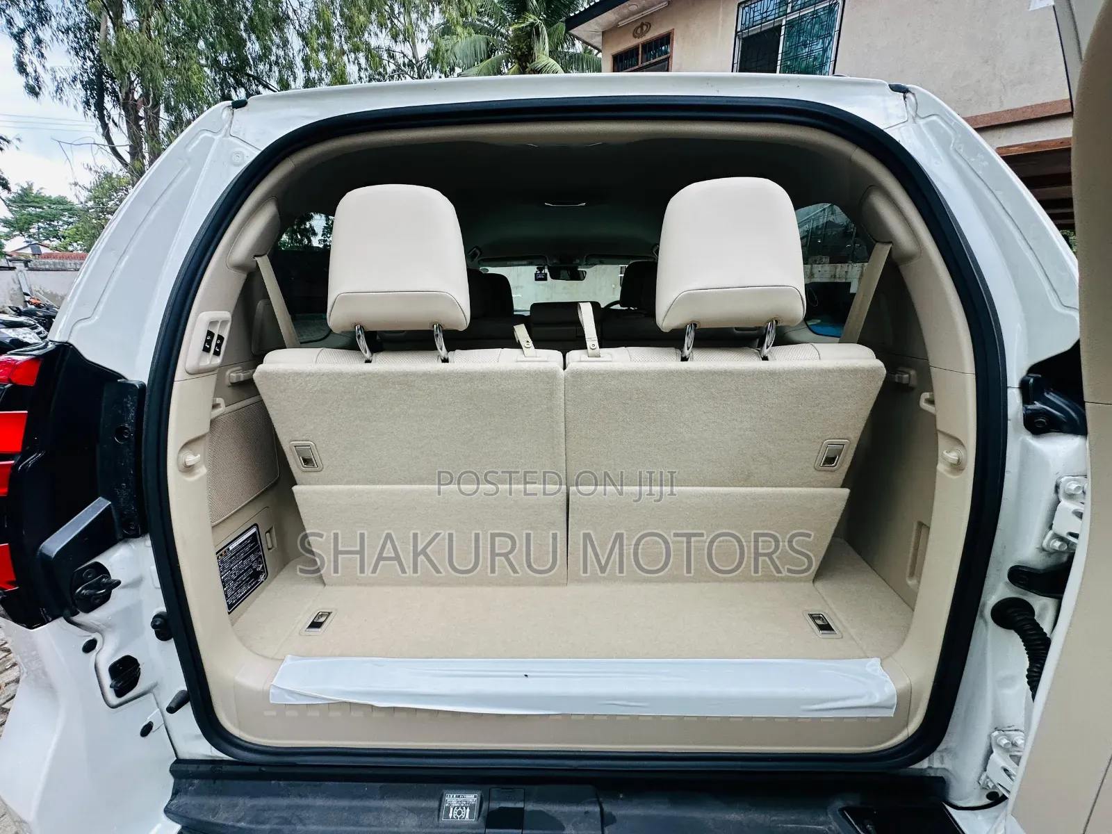 Toyota Land Cruiser Prado 2022 White
