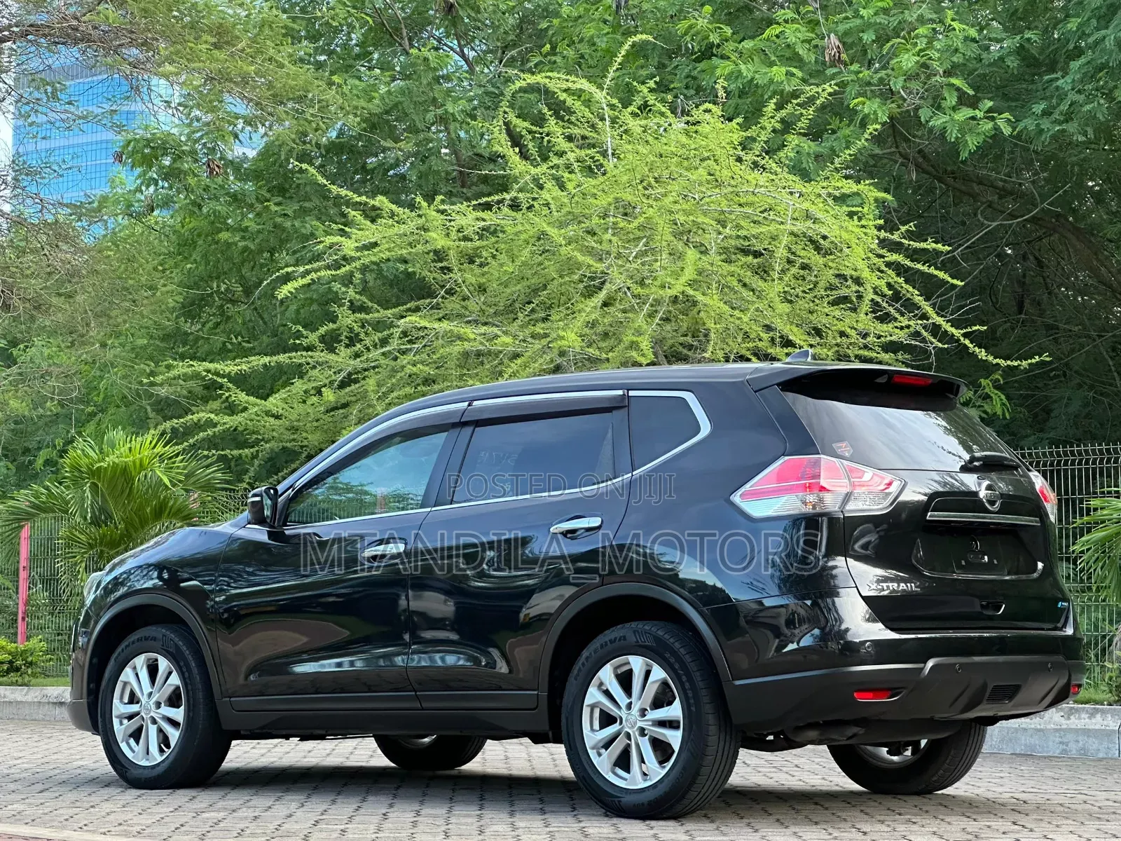 Nissan X-Trail 2.0 Petrol AWD 2015 Black
