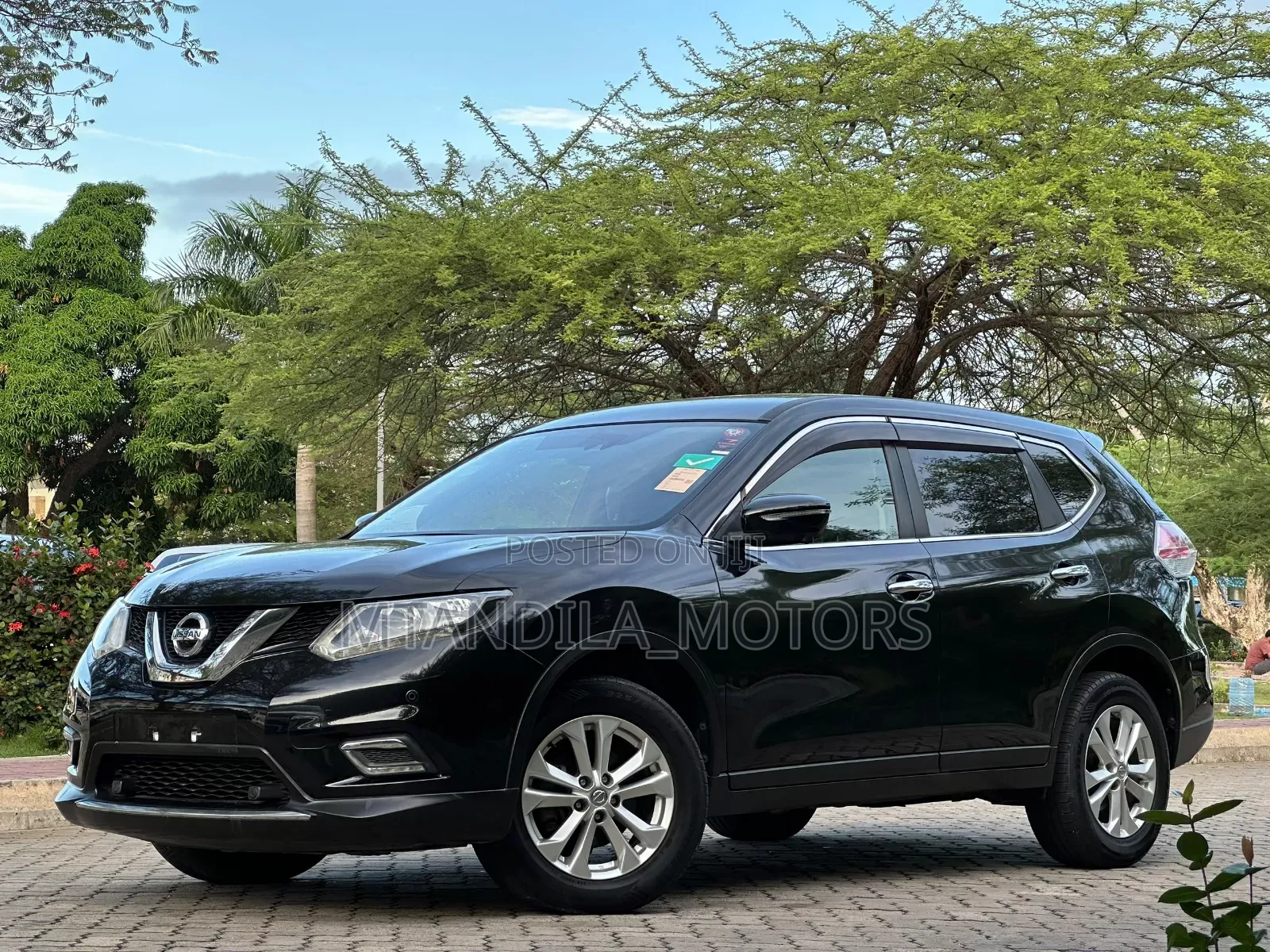Nissan X-Trail 2.0 Petrol AWD 2015 Black