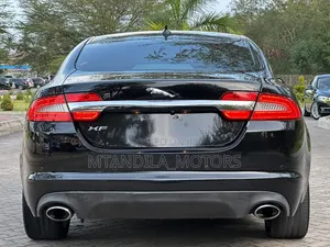 Jaguar XF 4dr Sedan (2.0L 4cyl Turbo 8A) 2014 Black