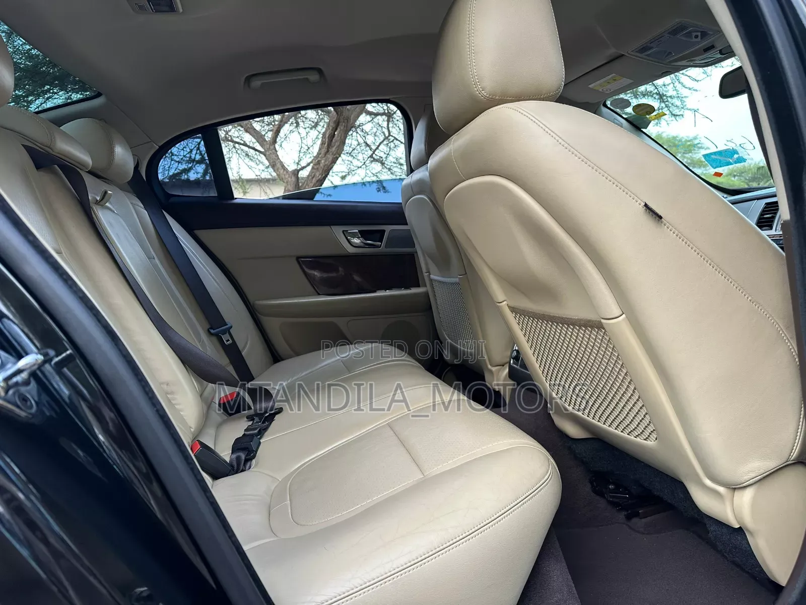Jaguar XF 4dr Sedan (2.0L 4cyl Turbo 8A) 2014 Black
