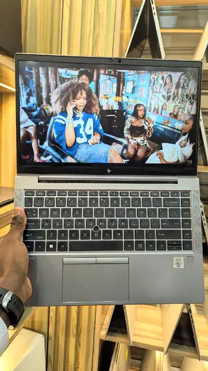 Laptop HP ZBook Firefly 14 G7 16GB Intel Core i7 SSD 256GB