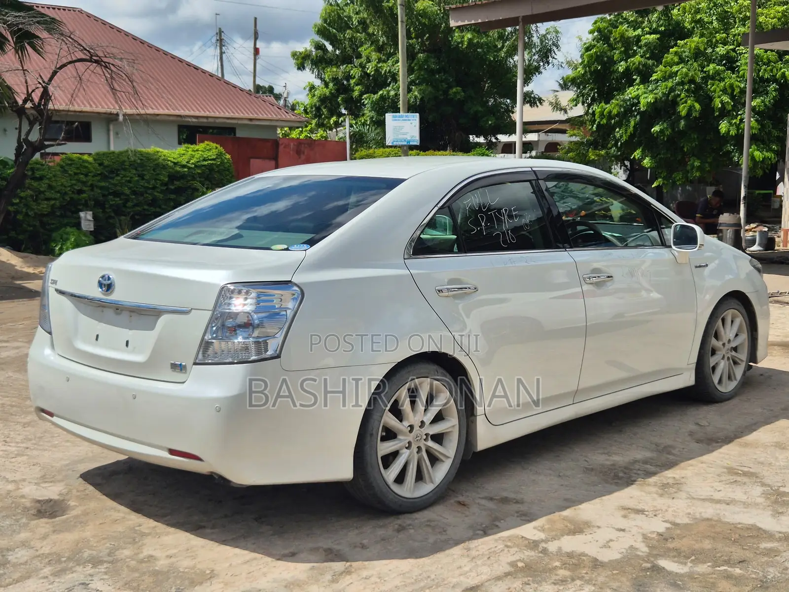 Toyota Sai 2.4 Hybrid FWD 2012 White