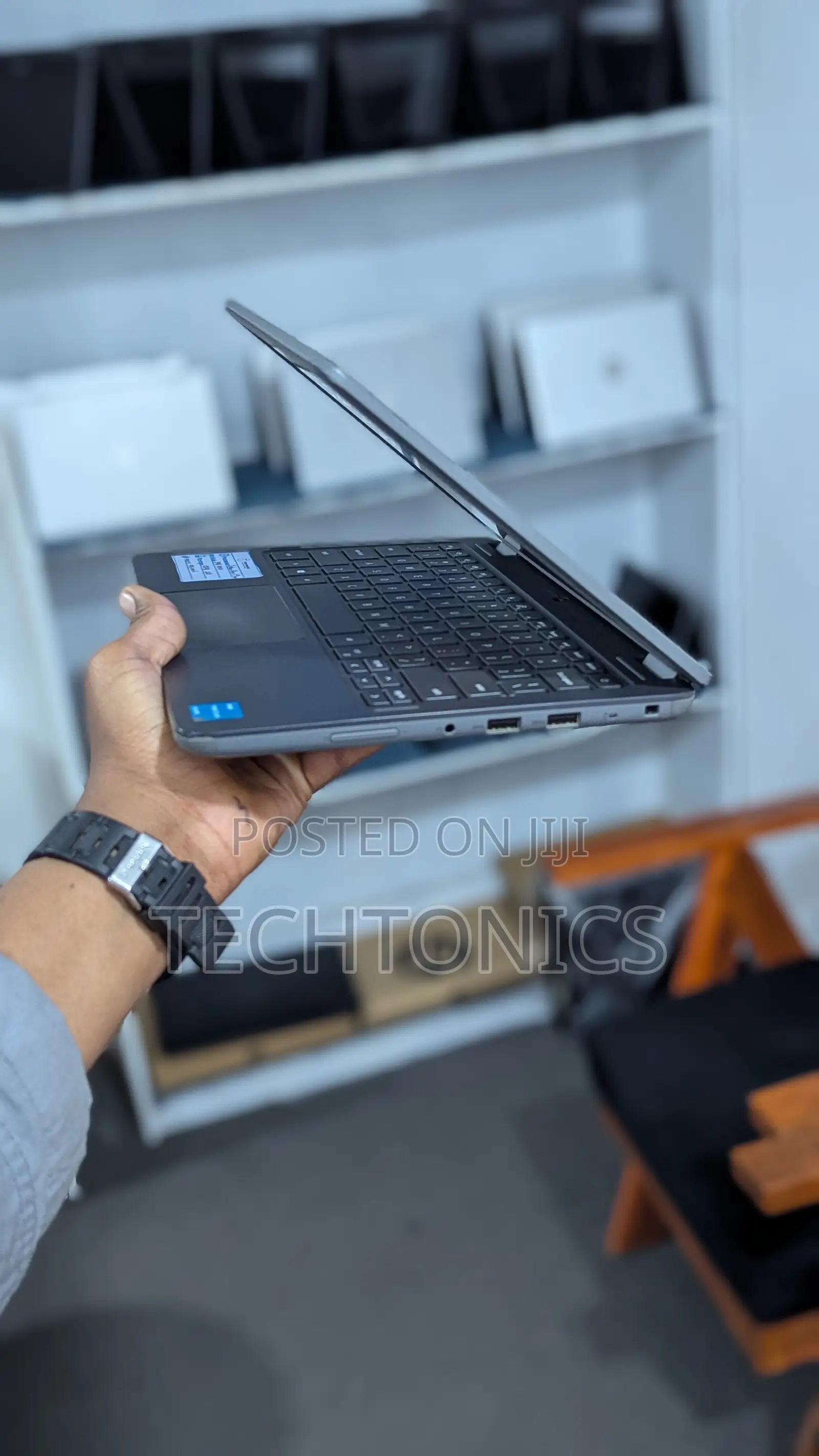 Laptop Dell Latitude 3120 8GB Intel SSD 128GB