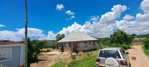 Kiwanja Kinauzwa Tegeta Madale