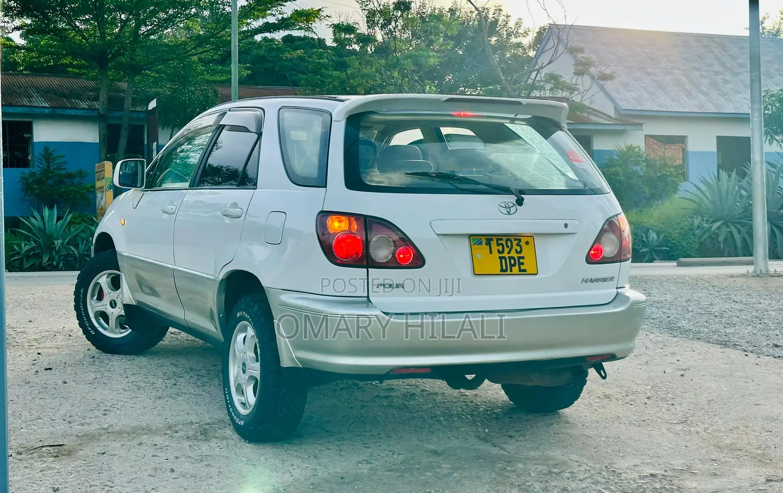 Toyota Harrier 2000 Silver
