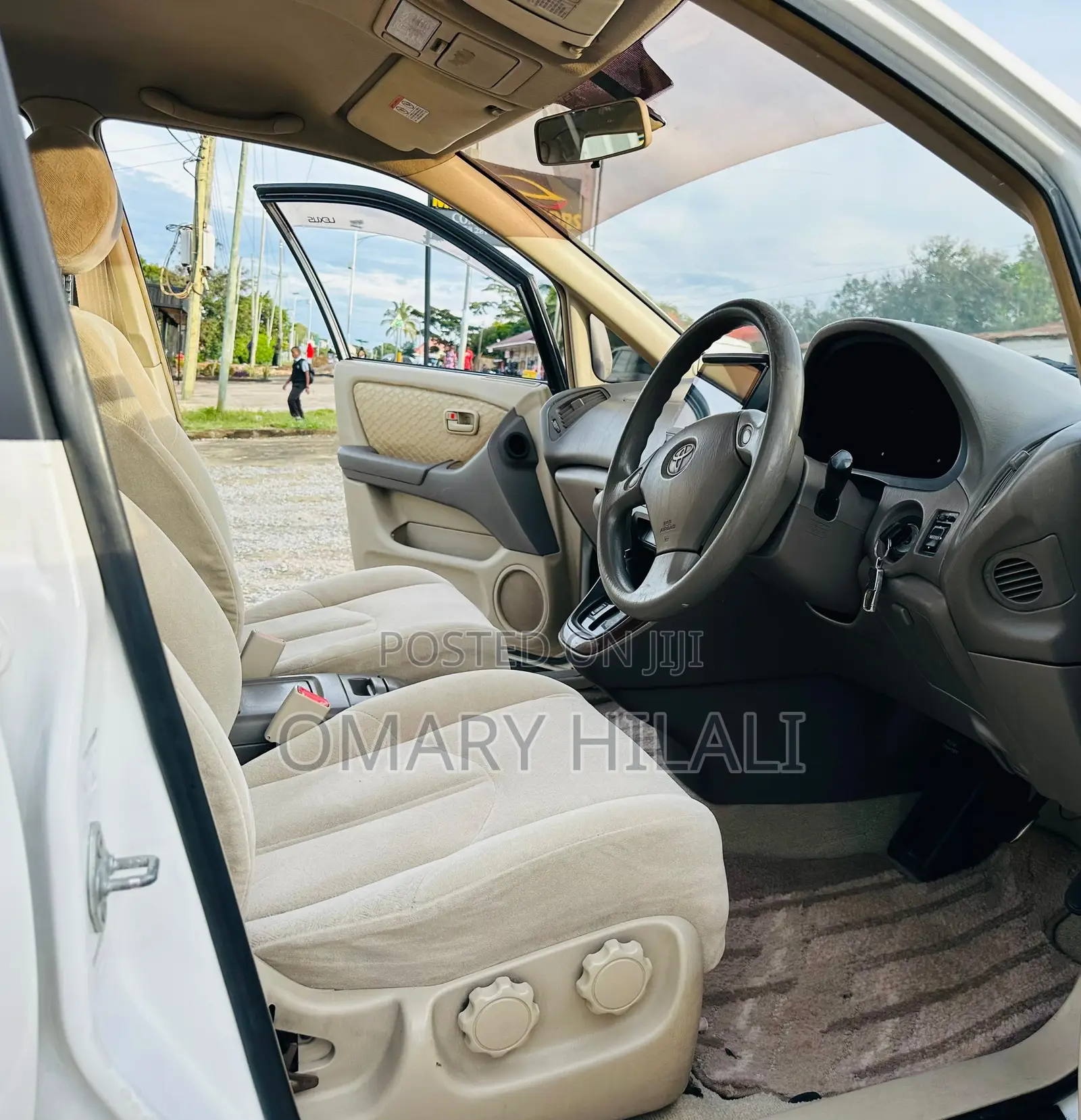 Toyota Harrier 2000 Silver