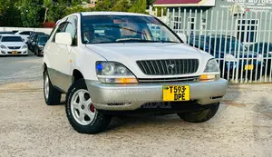 Toyota Harrier 2000 Silver