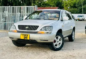 Toyota Harrier 2000 Silver