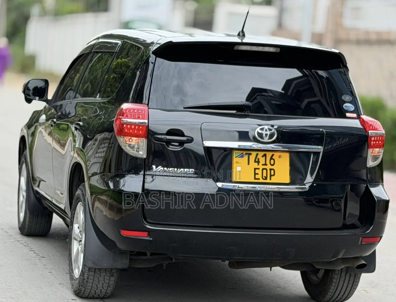 Toyota Vanguard 2010 Black