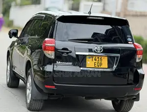 Toyota Vanguard 2010 Black
