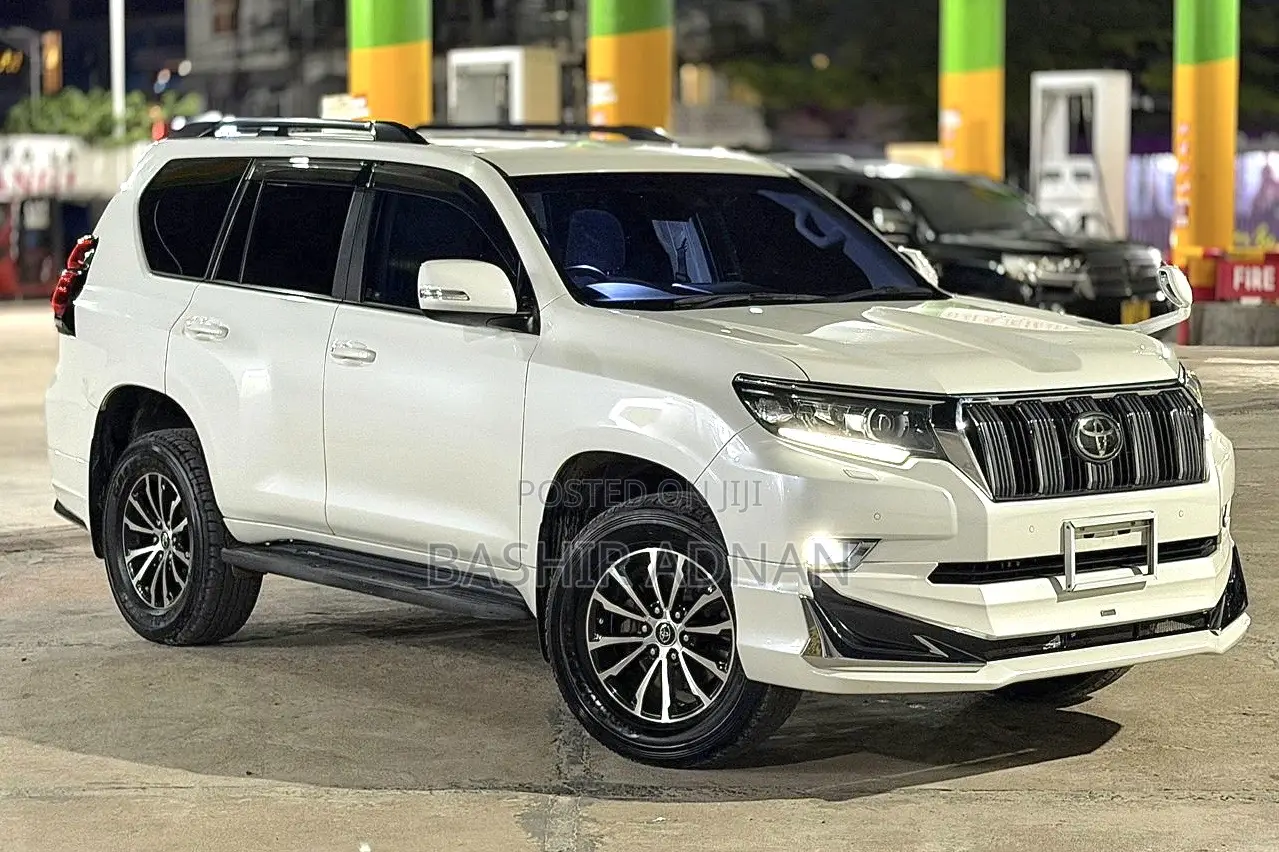 Toyota Land Cruiser Prado 2019 White