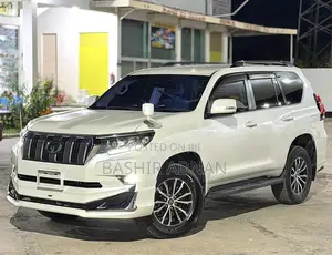 Toyota Land Cruiser Prado 2019 White