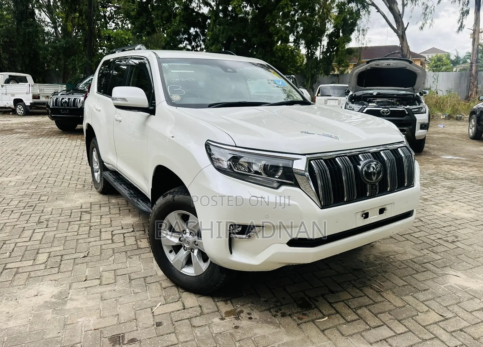 Toyota Land Cruiser Prado 2.7 2022 White