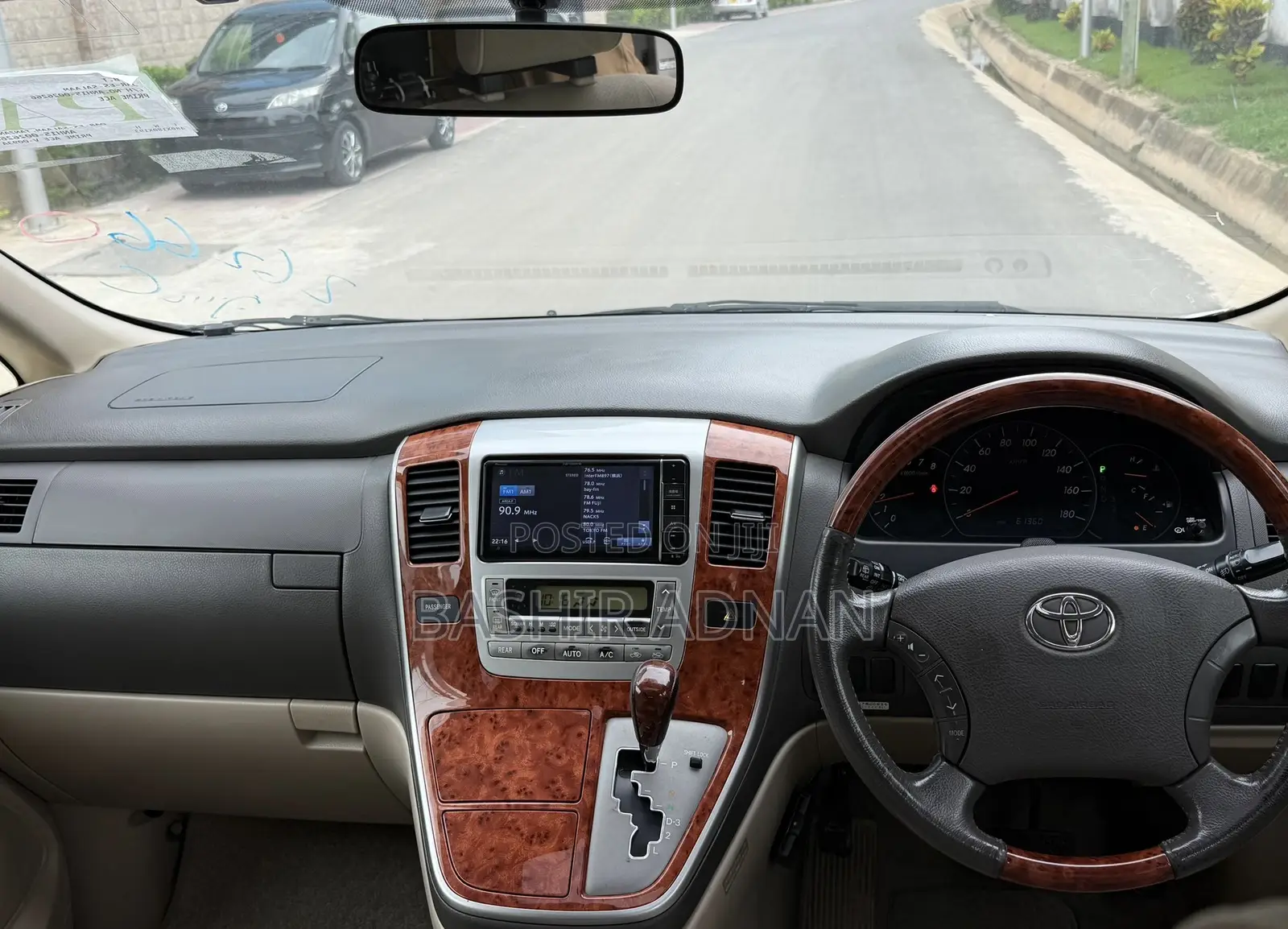 Toyota Alphard 2004 Silver