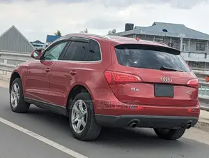 Audi Q5 2.0 TDi Quattro 2009 Maroon