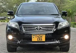 Toyota Vanguard 2011 Black