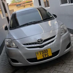 Toyota Belta 2006 Silver