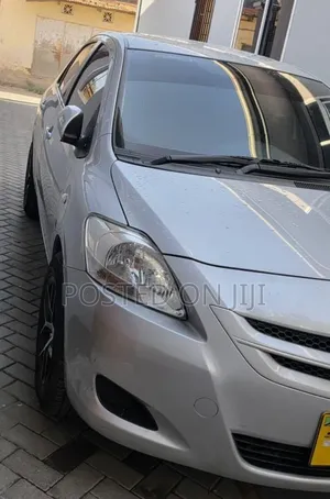 Toyota Belta 2006 Silver