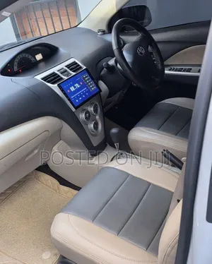 Toyota Belta 2006 Silver