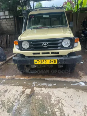 Toyota Land Cruiser 90 1997 Beige