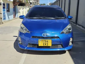 Toyota Aqua 2014 Blue