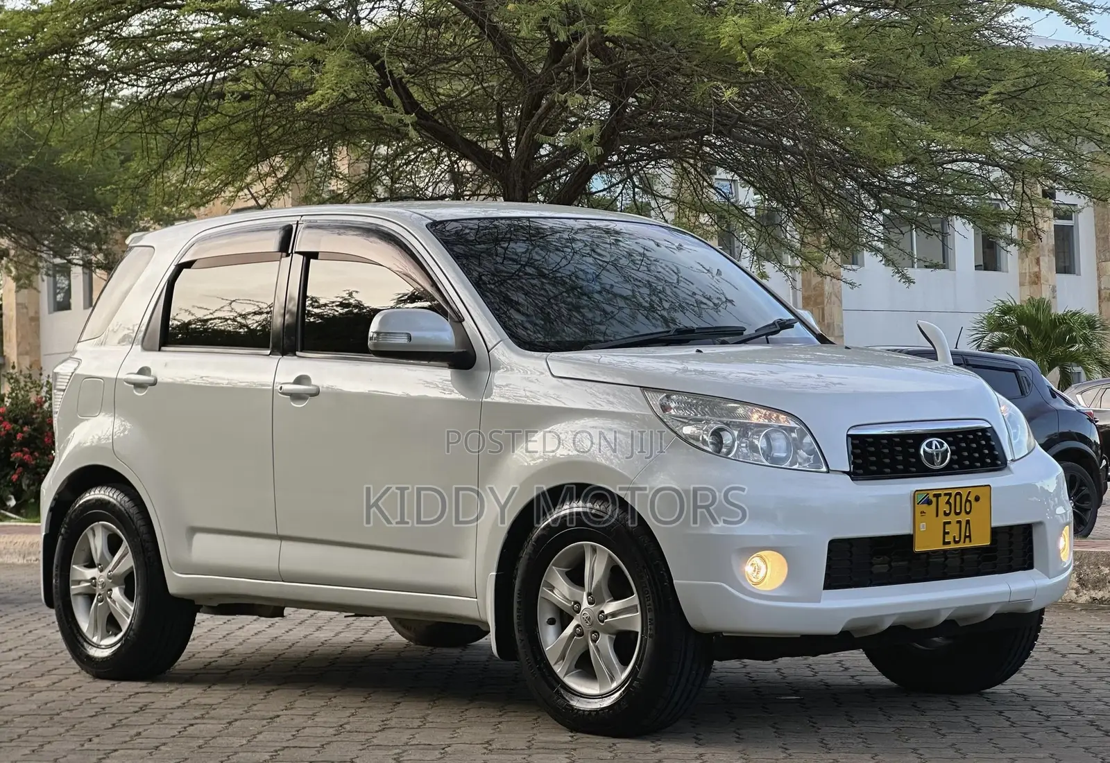 Toyota Rush 2007 White