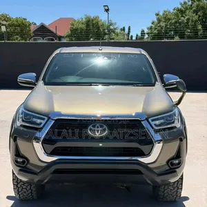 Toyota Hilux Revo Double Cab Deisel 2.4 AWD 2022 Blue