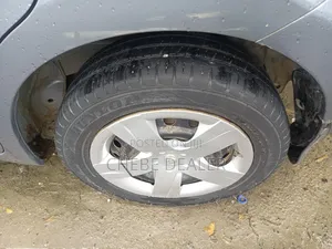 Toyota Ractis 1.5 AWD 2006 Green