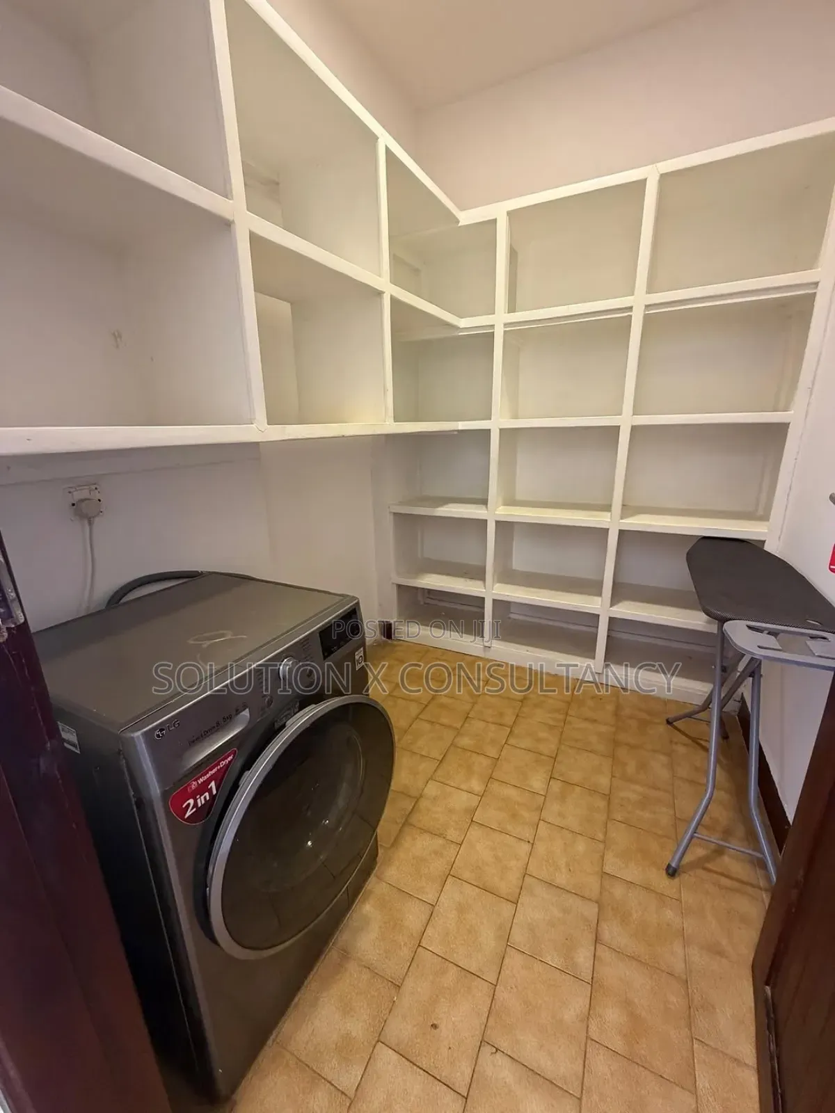 Furnished 4bdrm Villa in Masaki for rent