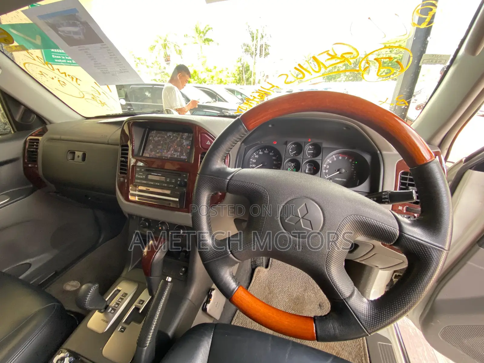 Mitsubishi Pajero 2004 White