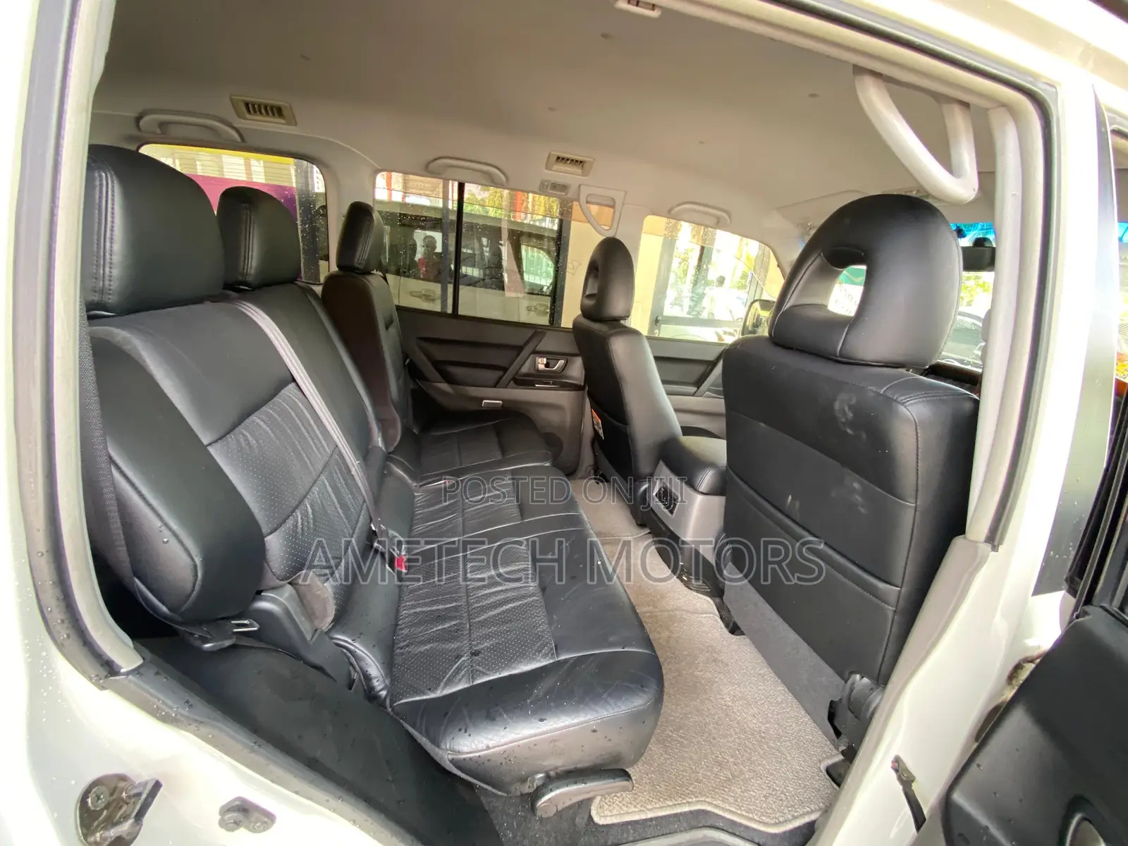 Mitsubishi Pajero 2004 White
