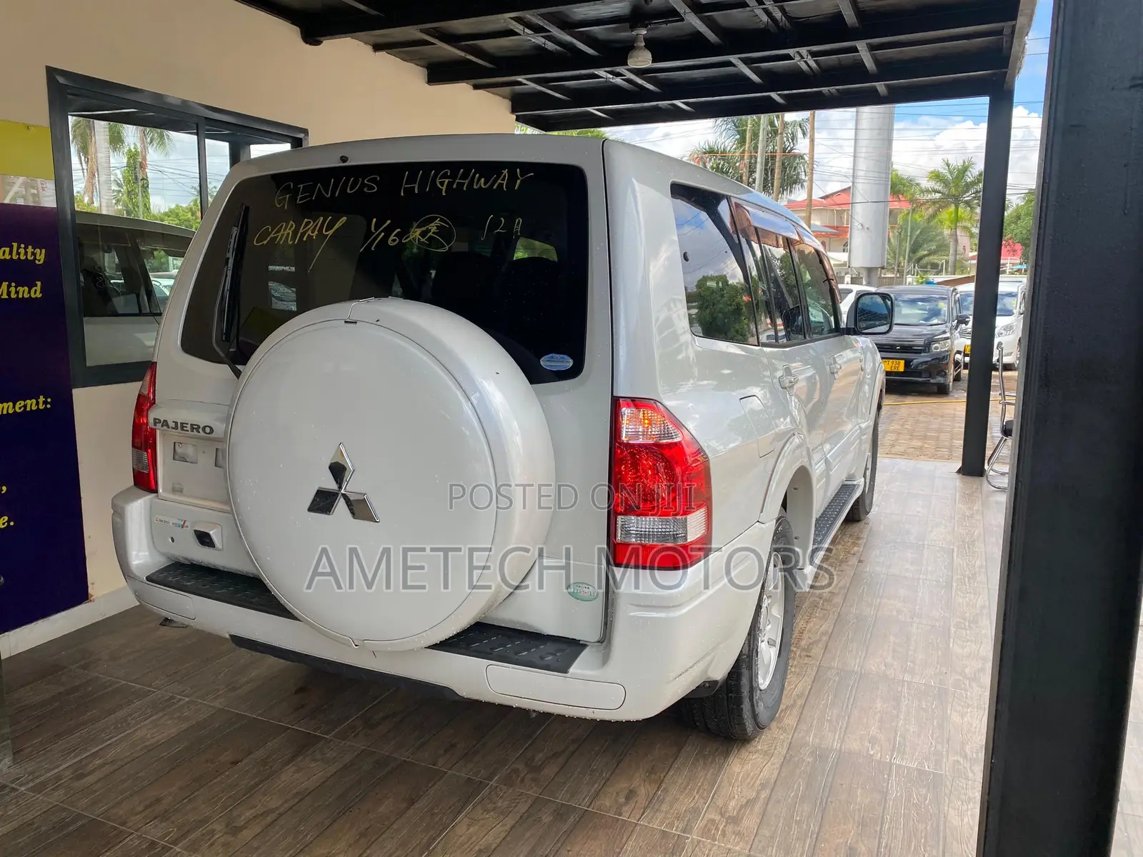 Mitsubishi Pajero 2004 White