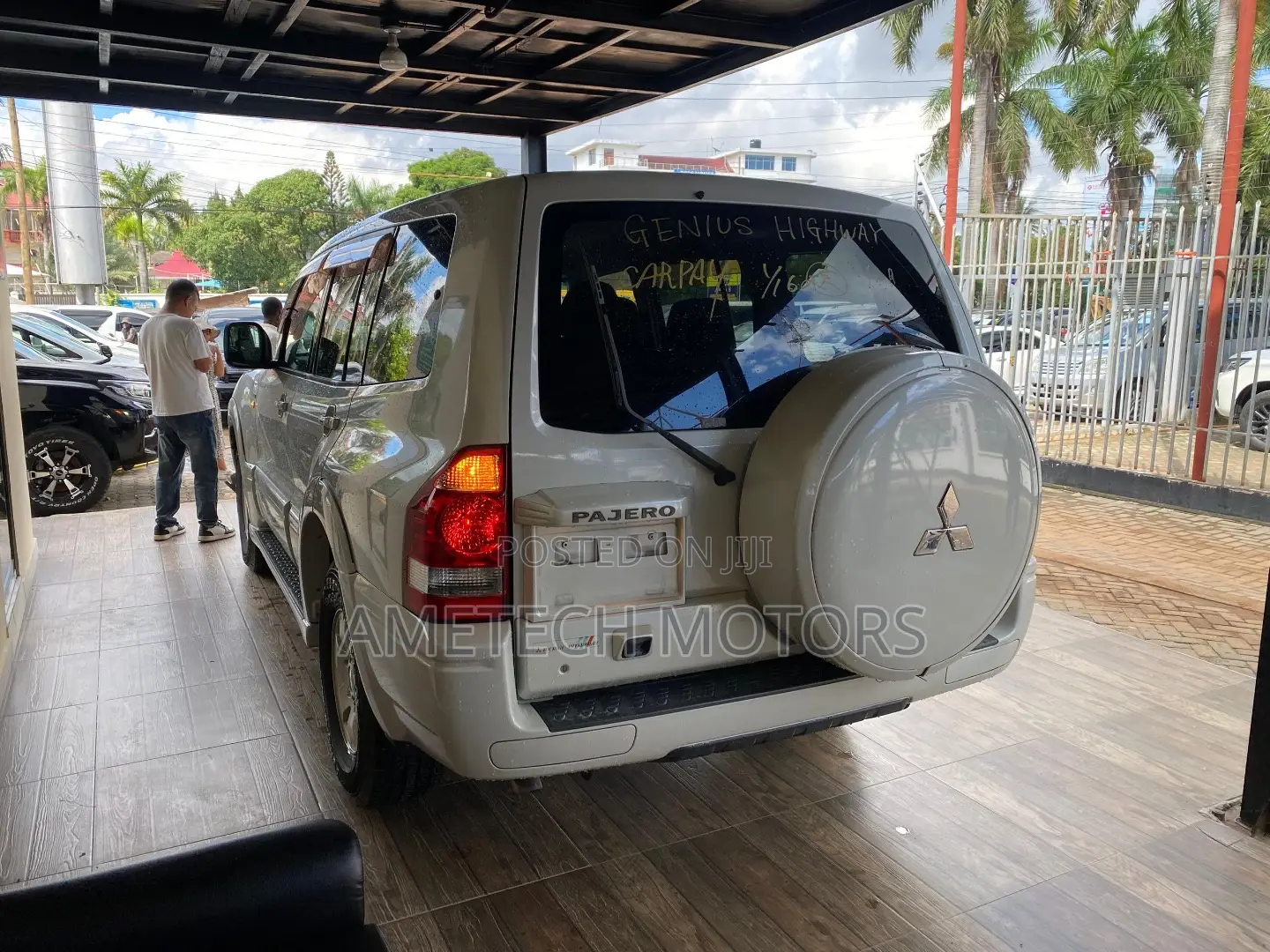 Mitsubishi Pajero 2004 White
