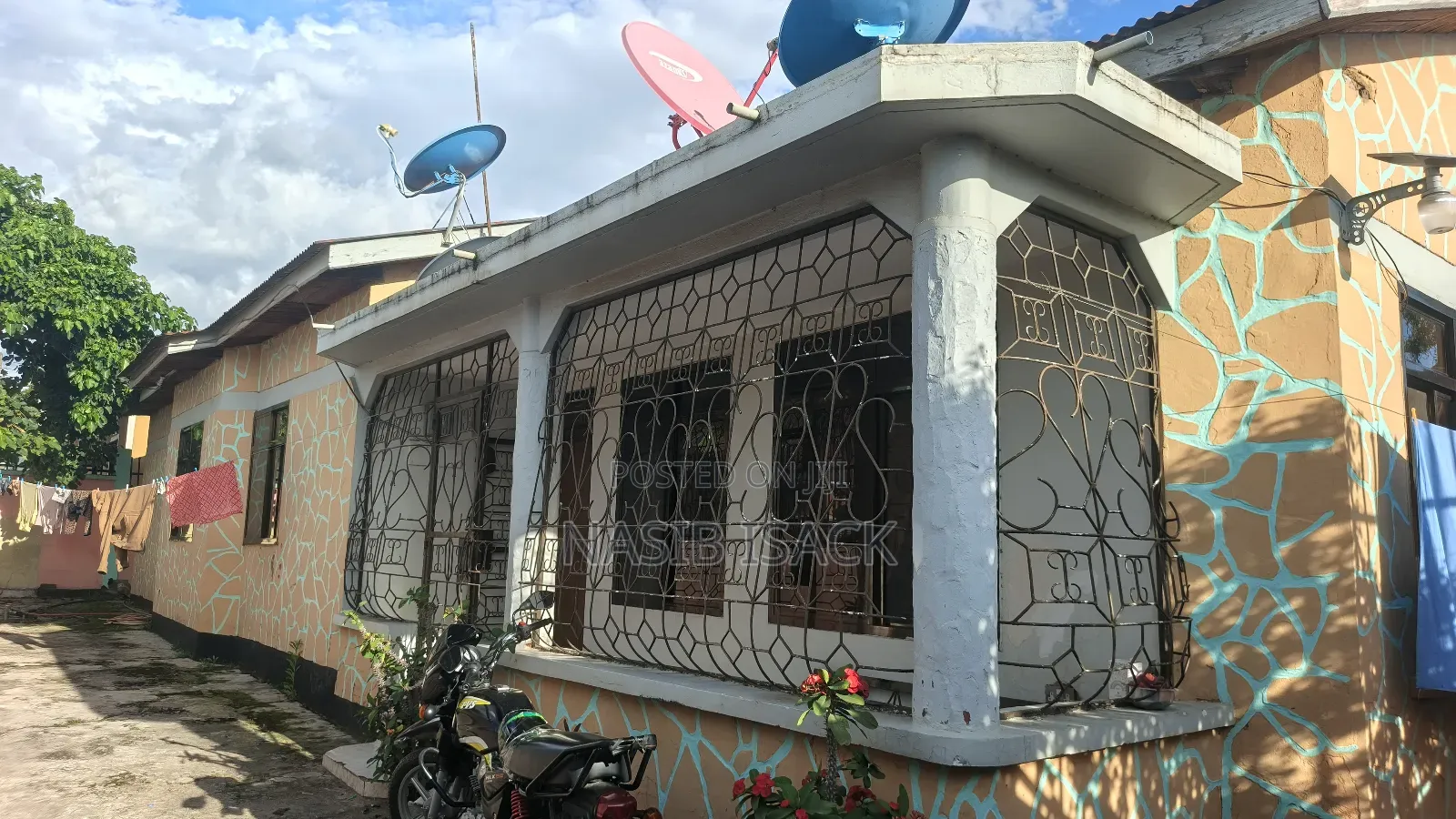 Furnished 10bdrm House in Nyakato for sale
