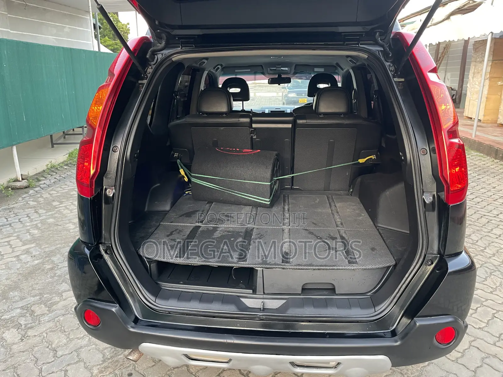 Nissan X-Trail 2.0 2007 Black