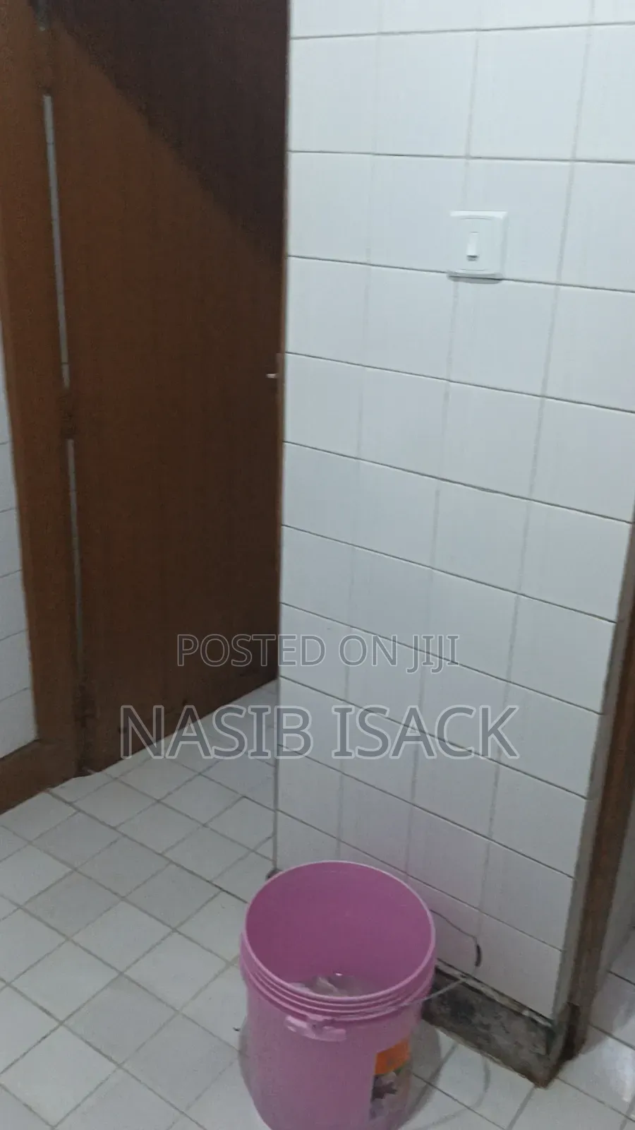 Furnished 10bdrm House in Nyakato for sale