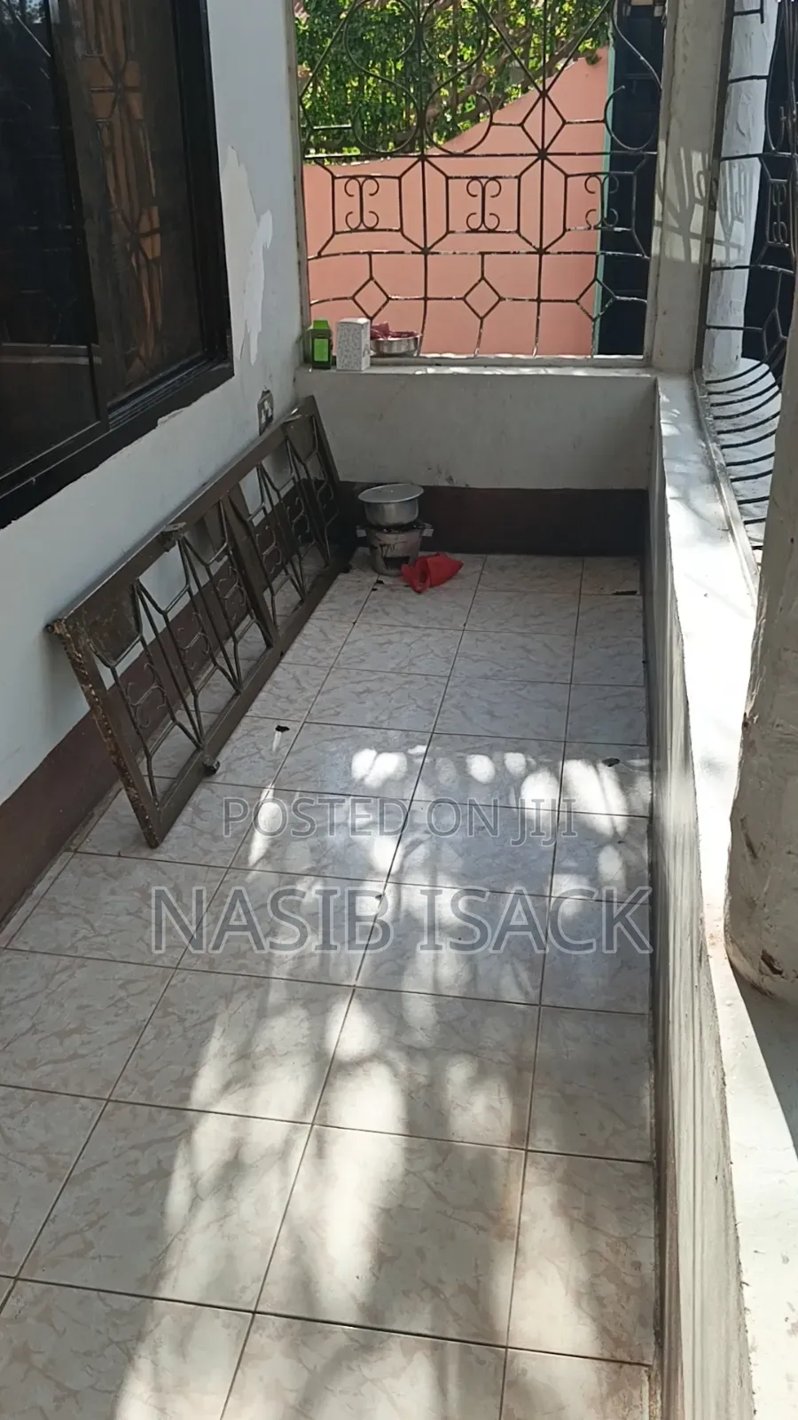Furnished 10bdrm House in Nyakato for sale