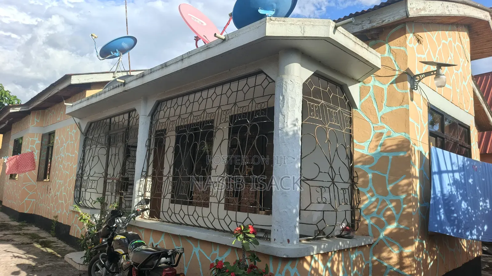 Furnished 10bdrm House in Nyakato for sale